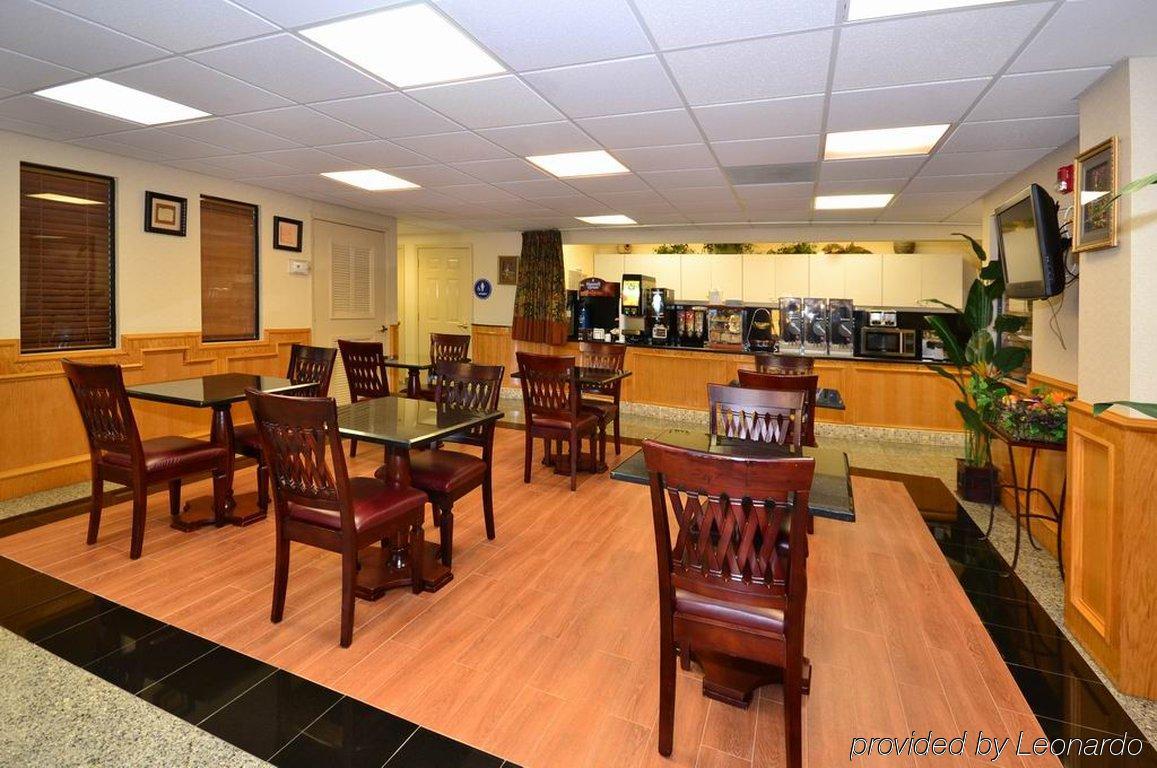 Best Western Plus Northwest Inn & Suites Houston Restaurant photo